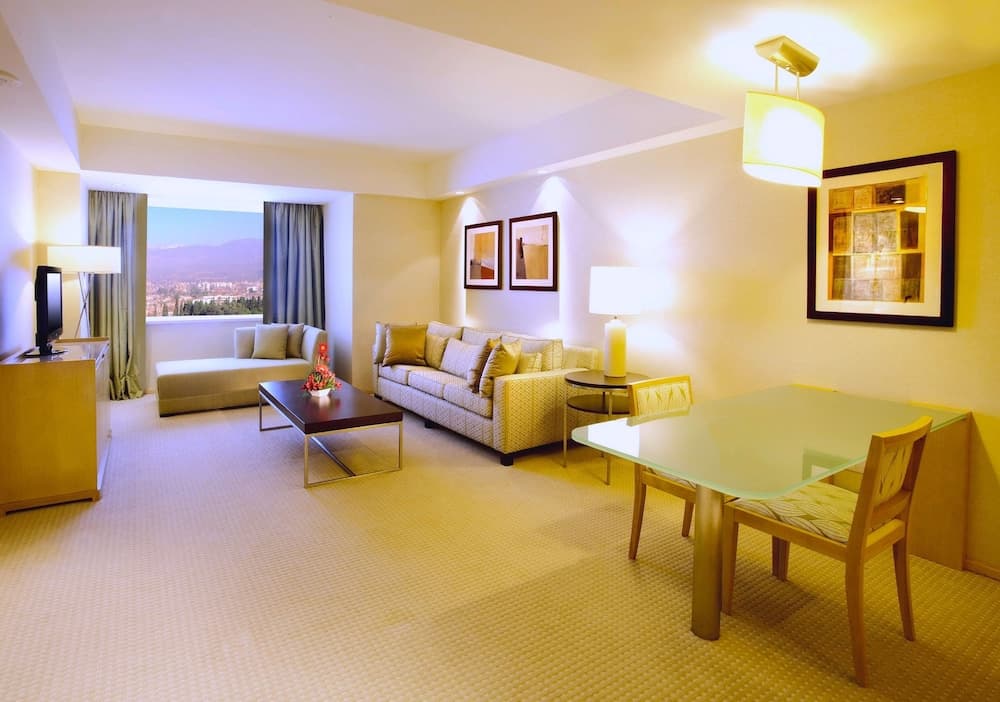 Hilton Mendoza photo 6