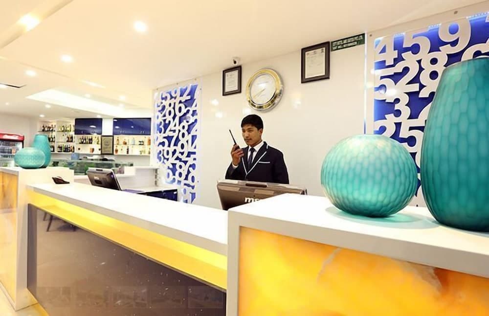 City Hotel & Suites photo 7