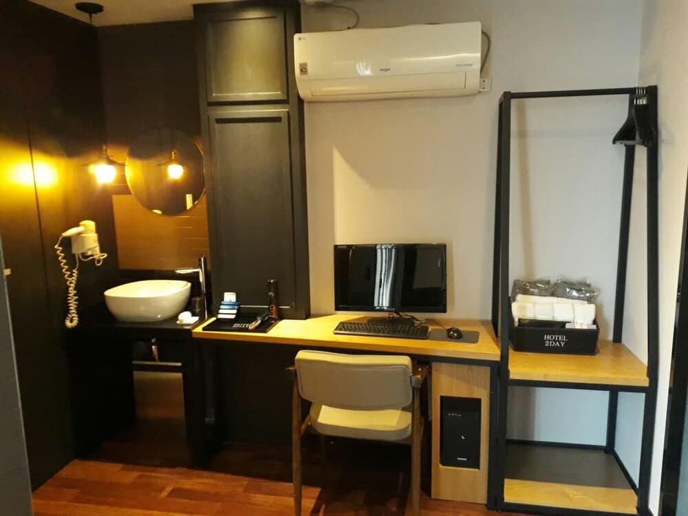 2day Hotel photo 9