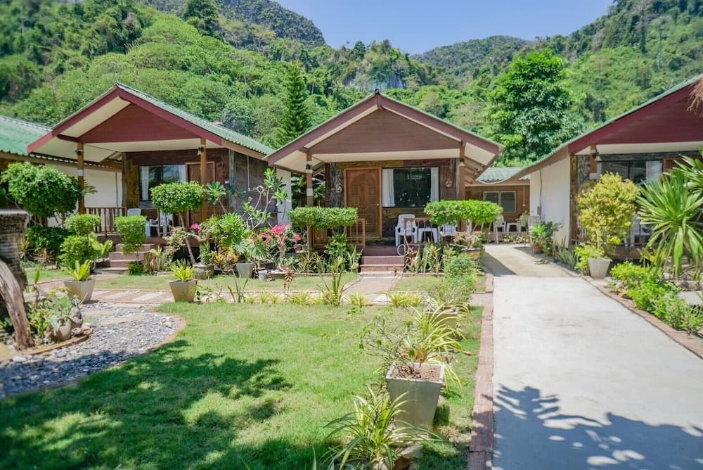 Phi Phi Nice Beach Resort photo 2