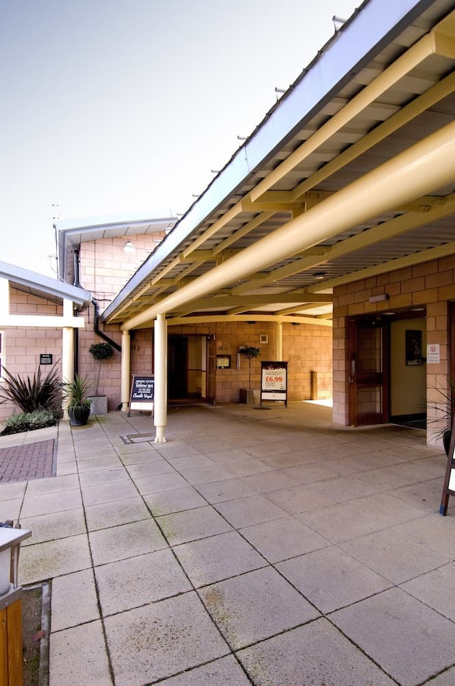 Premier Inn Manchester - Cheadle photo 3