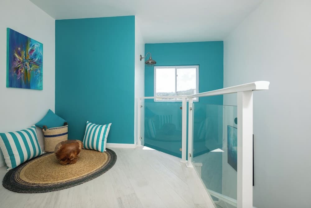 Blue-sky penthouse photo 4