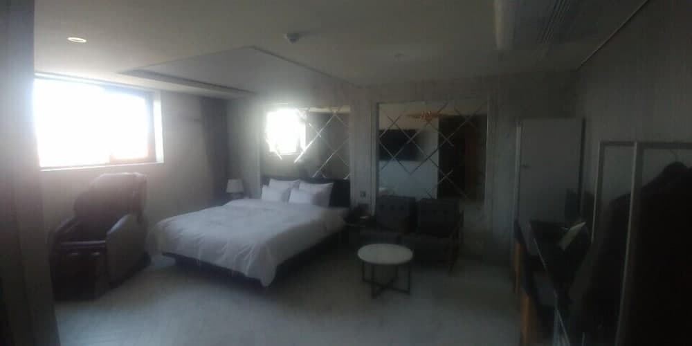 Central Hotel photo 7