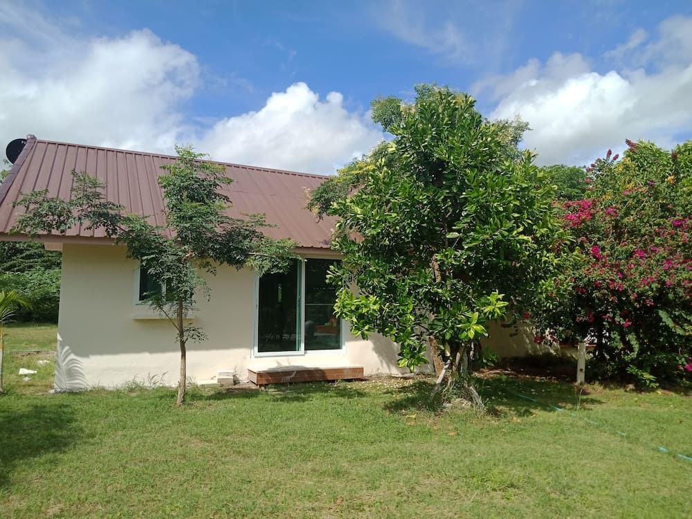 Les Collines Resort