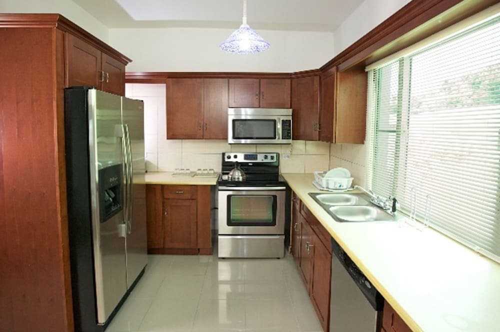 Simpson Bay Suites photo 6