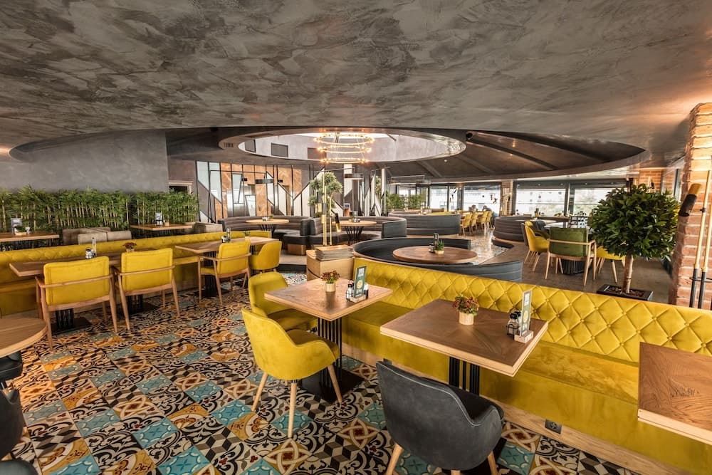 Sinema Hotel photo 2