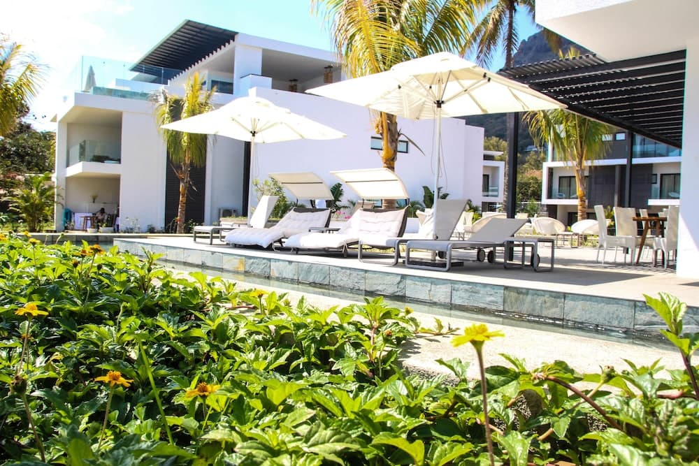 Latitude Luxury Seafront Apartments photo 6