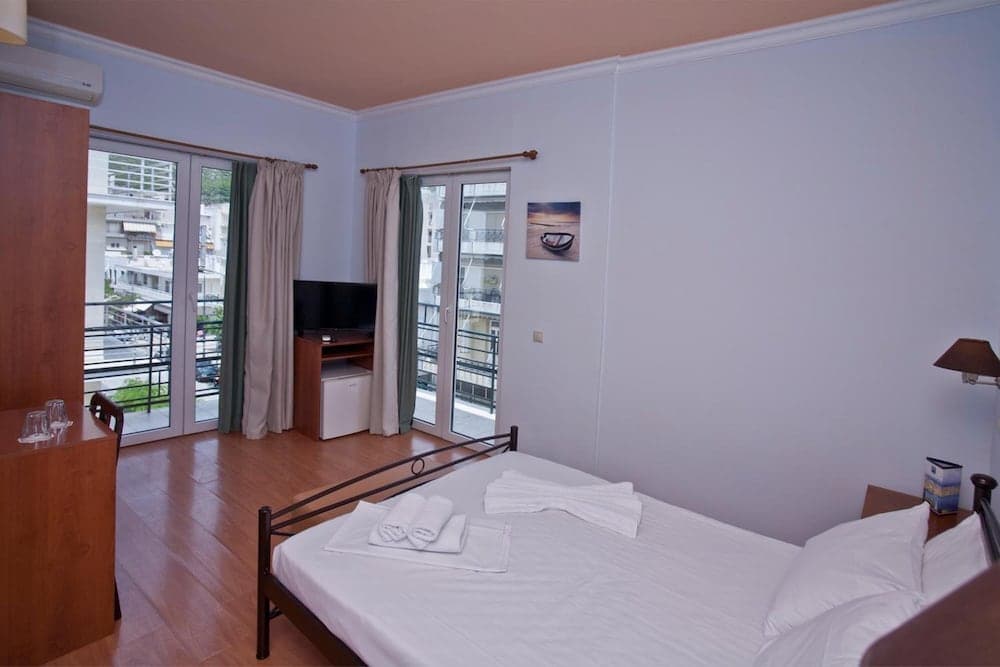 Grand Hotel Loutraki photo 9