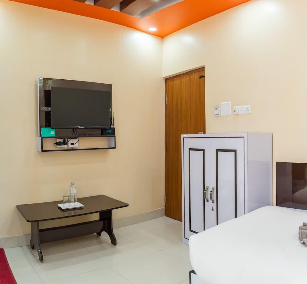 Hotel Janmabhumi photo 9