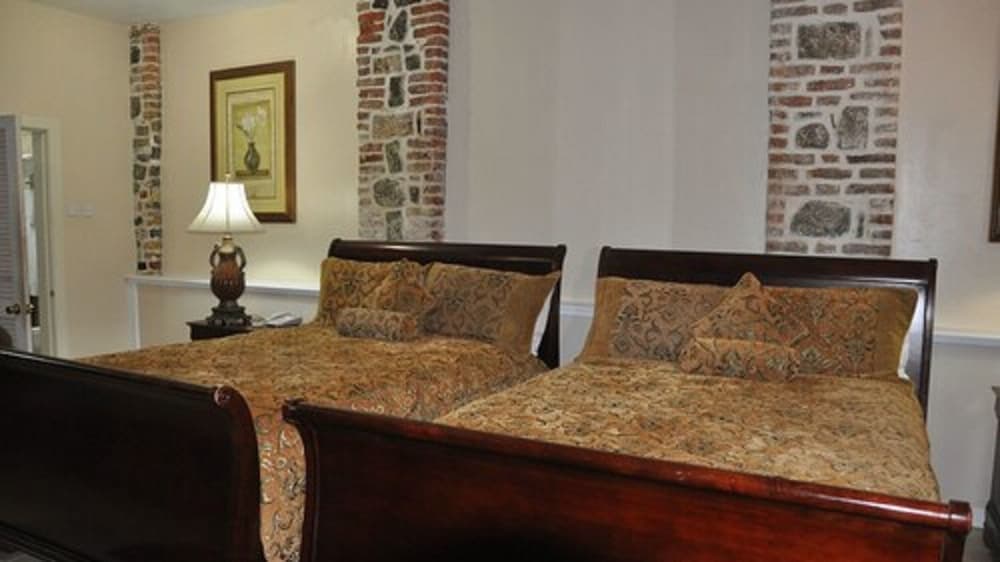 Cobblestone Inn photo 7