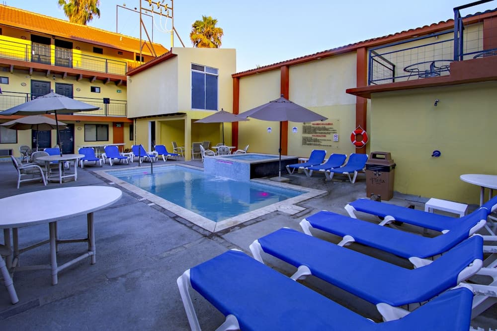 Hotel La Pinta photo 4