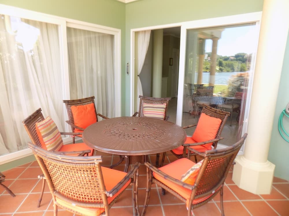 The Pelican #3 - Spacious 3 bedroom 2.5 bath waterfront townhome in the heart of Rodney Bay. 3 Townhouse by RedAwning photo 6