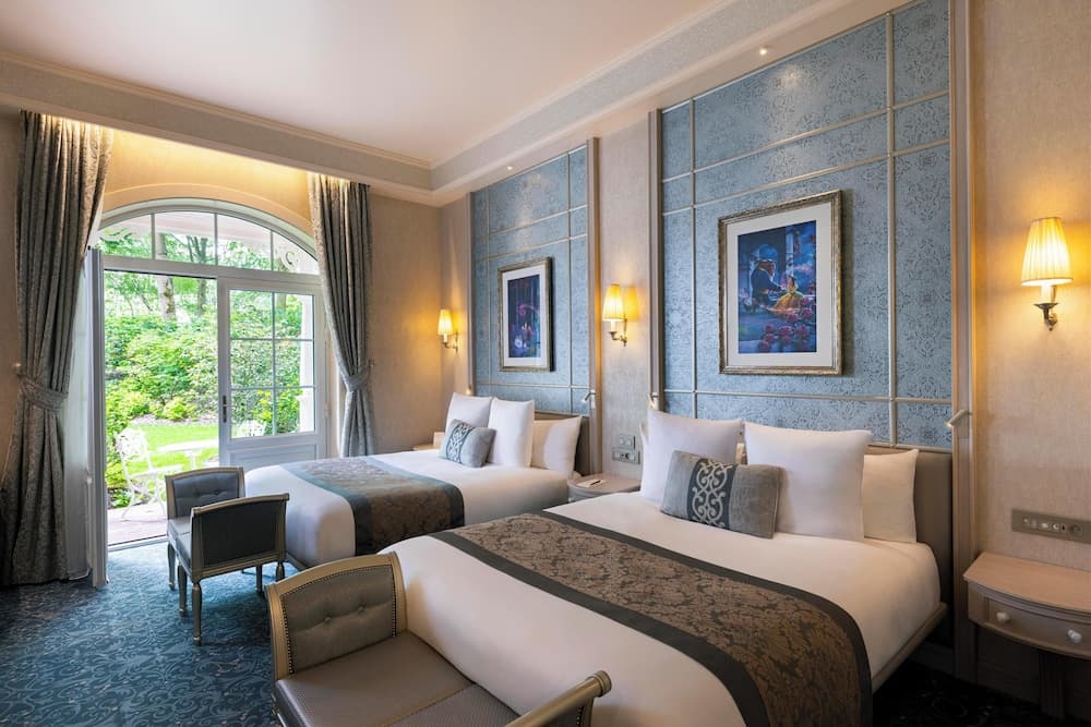 Disneyland® Hotel photo 5