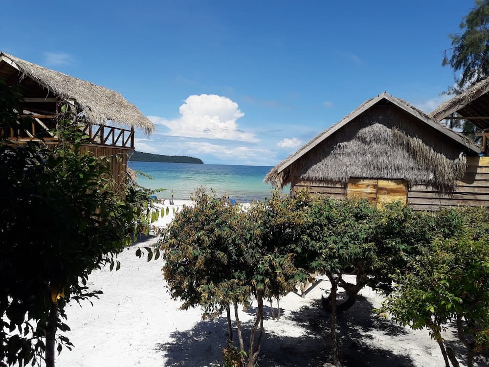 GreenBlue Beach Bungalow Resort photo 2