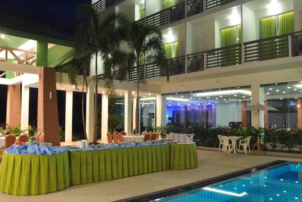 The Flora May Resort photo 2