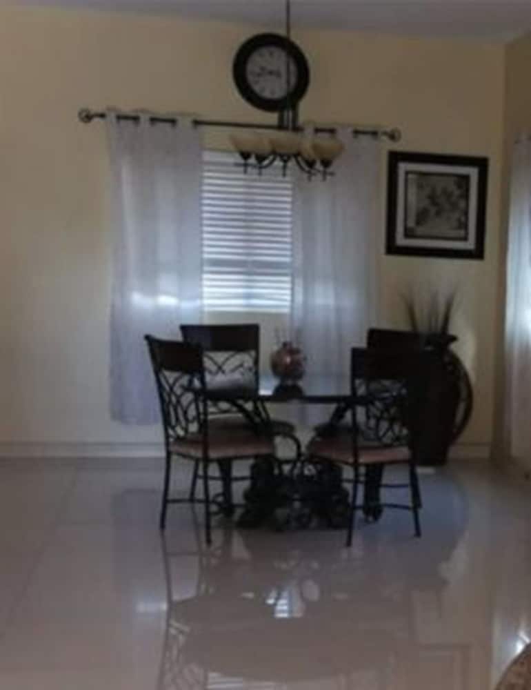 Caribbean Estates Townhouse photo 5