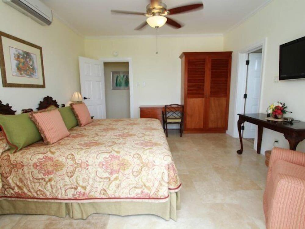 Serendipity, Montego Bay 5BR photo 4