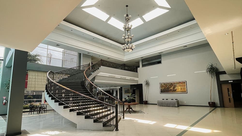 Grage Hotel Cirebon photo 3