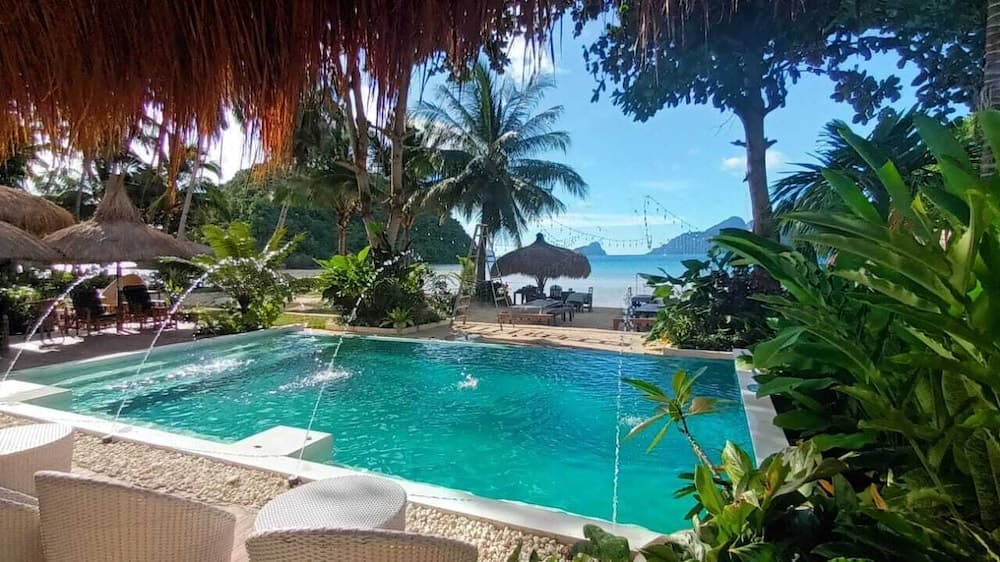 Las Cabanas Beach Resort photo 2