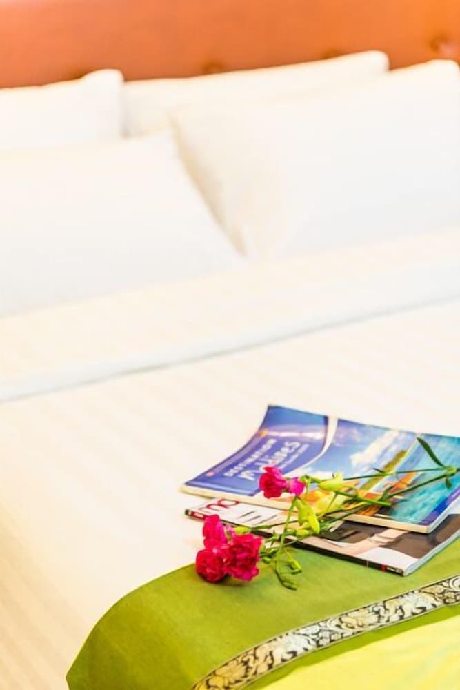 City Grand Hotel photo 2