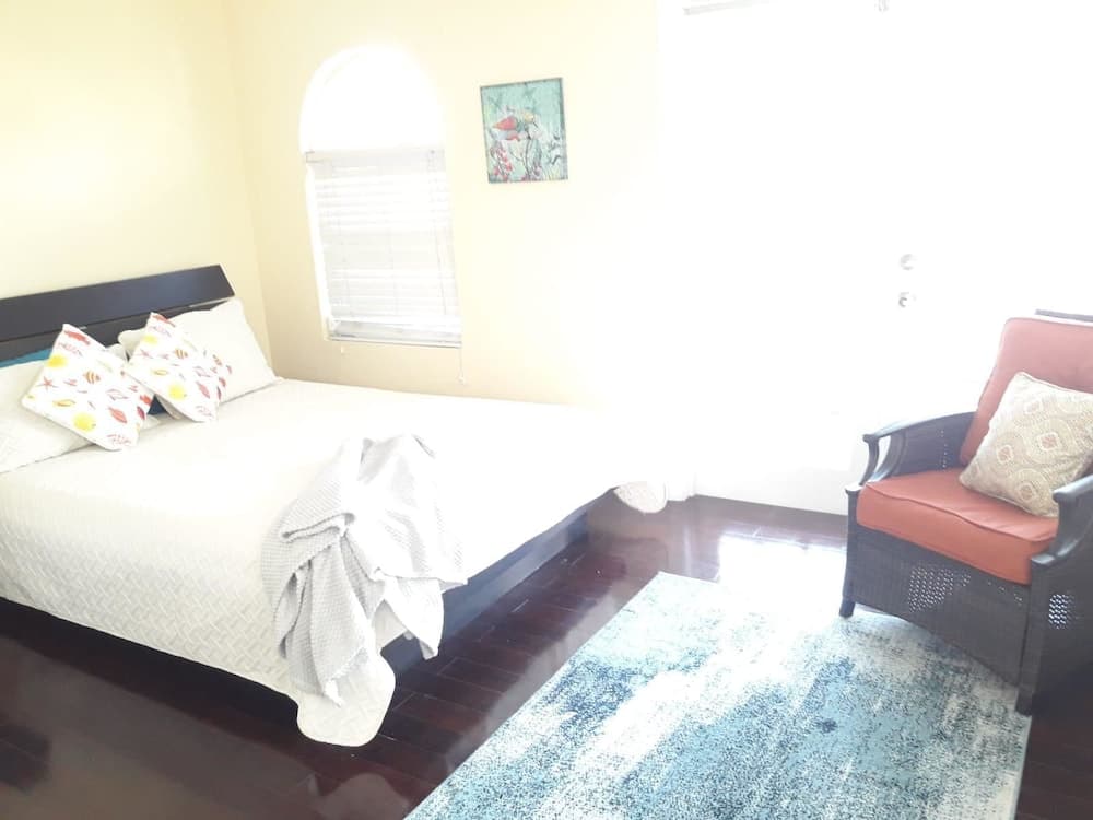 Point Of View Townhouse photo 2
