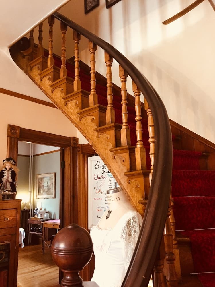 Evangeline's Tower Bed & Breakfast photo 7
