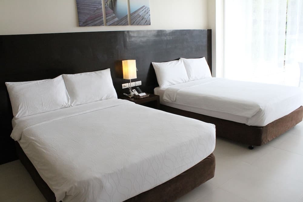 Ocean Suites Boutique Hotel photo 9