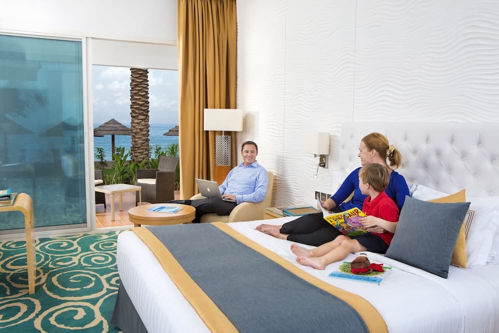 Oceanic Khorfakkan Resort And Spa photo 6