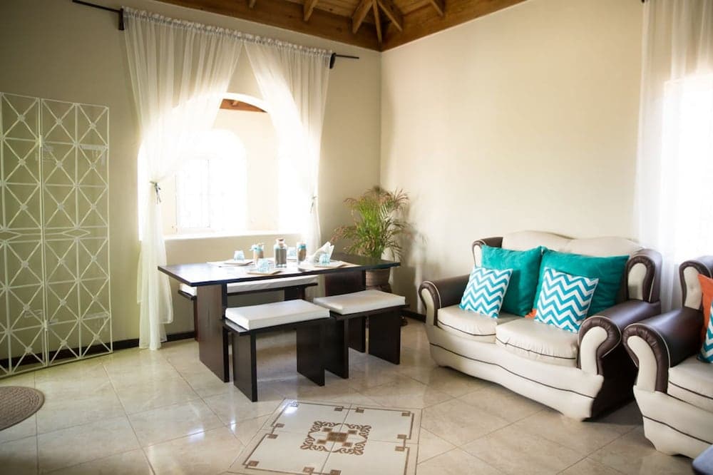 Apartment in Hellshire near Beach