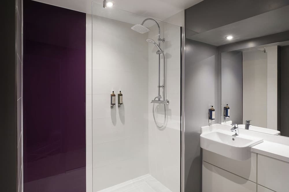 Premier Inn Oxford Cowley photo 6
