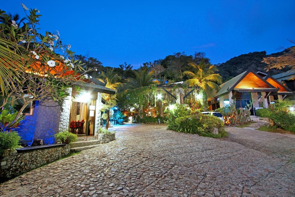 Boomerang Village Resort Kata