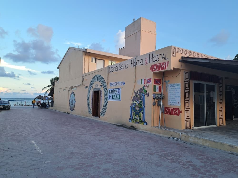 Mahasand Suites, Hostel & Hotel