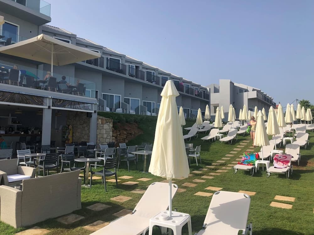 Golden Coast Resort photo 8