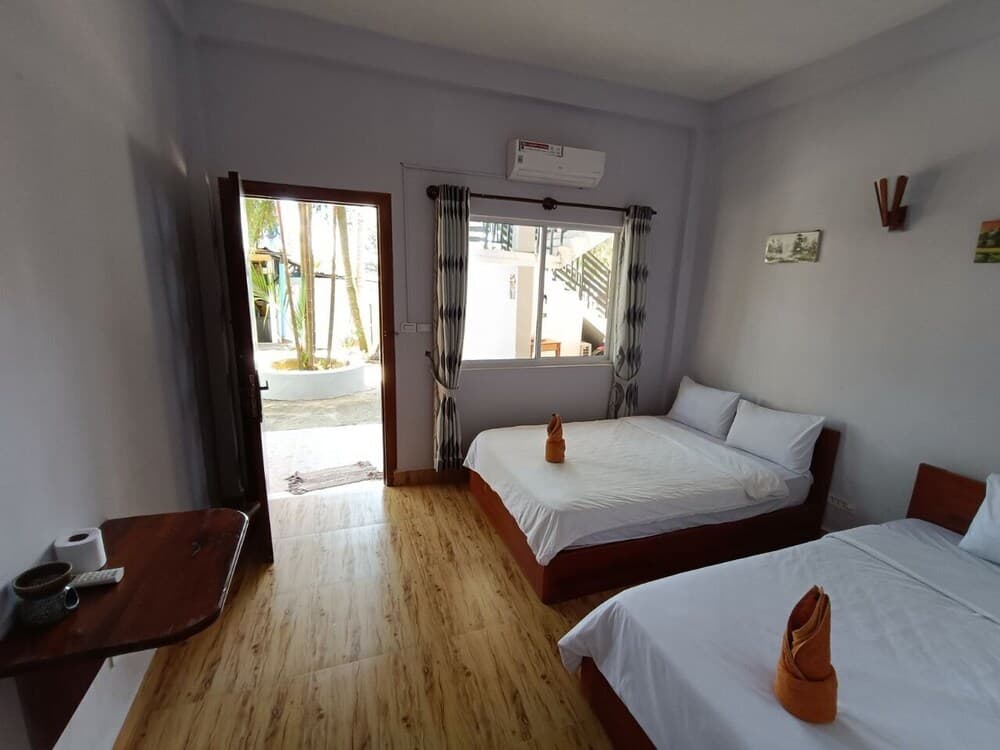 Roomy Guesthouse photo 8