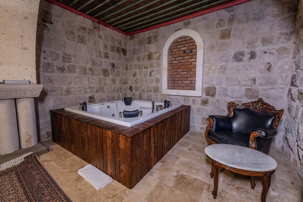 Latona Stone Palace photo 6