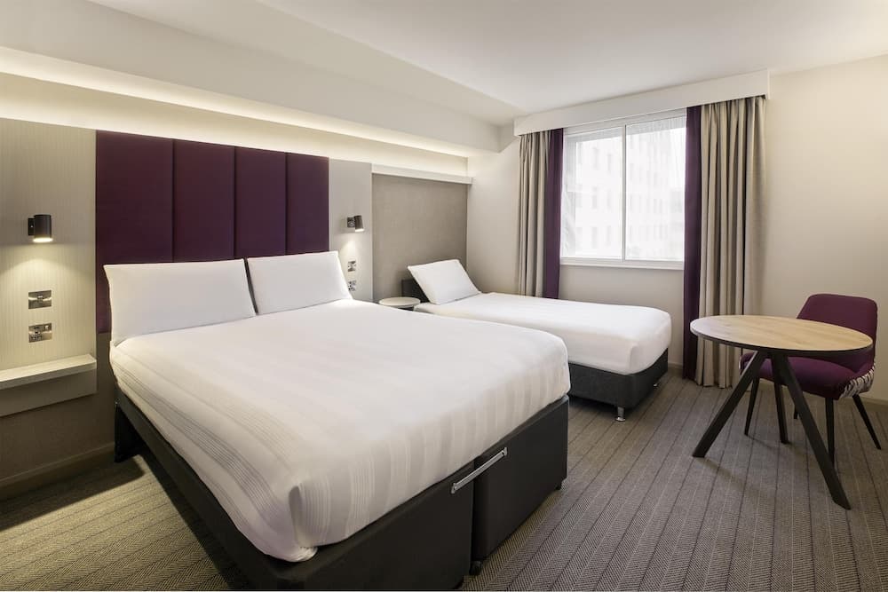 Premier Inn Reading - Caversham Bridge photo 9