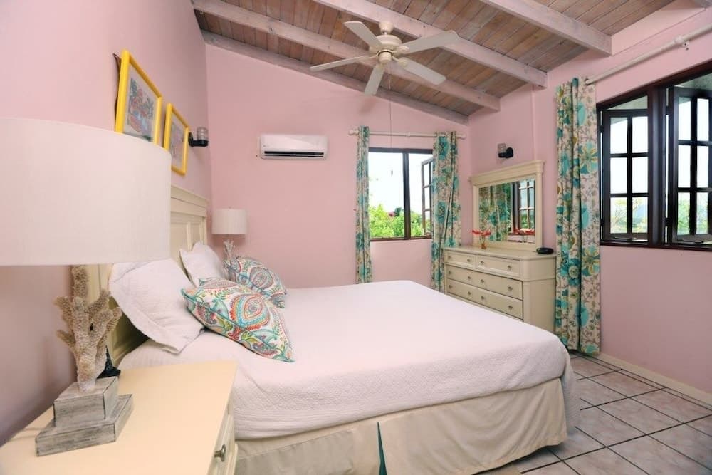 Bella Vista 2 Home by RedAwning photo 4
