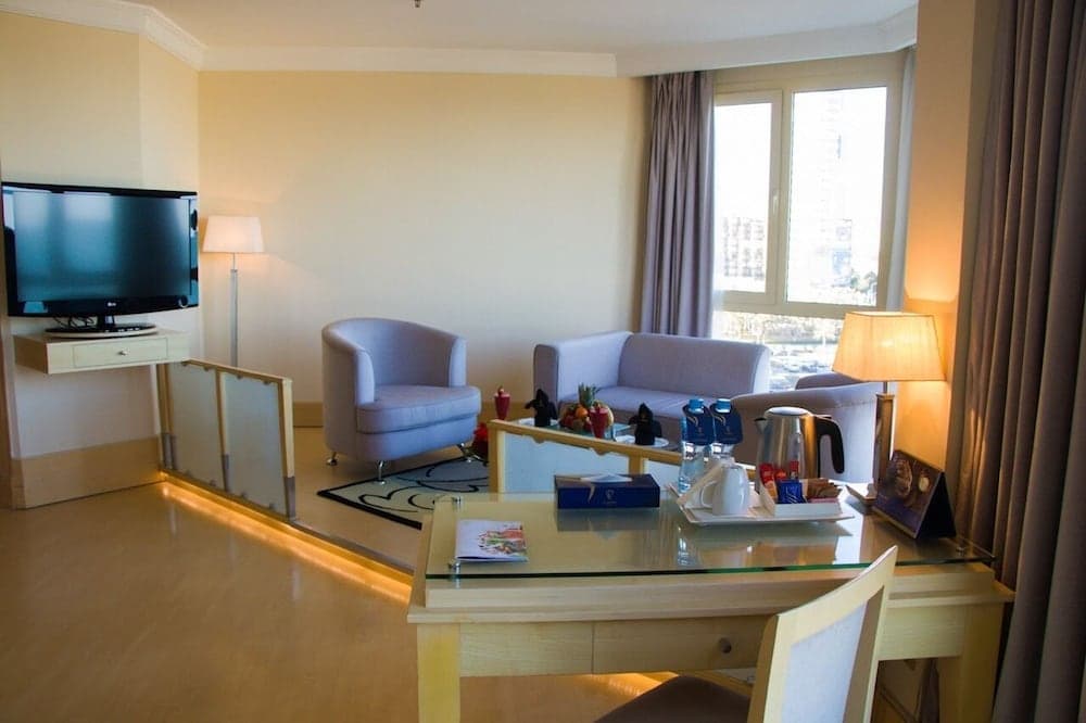 Le Royal Hotel photo 3