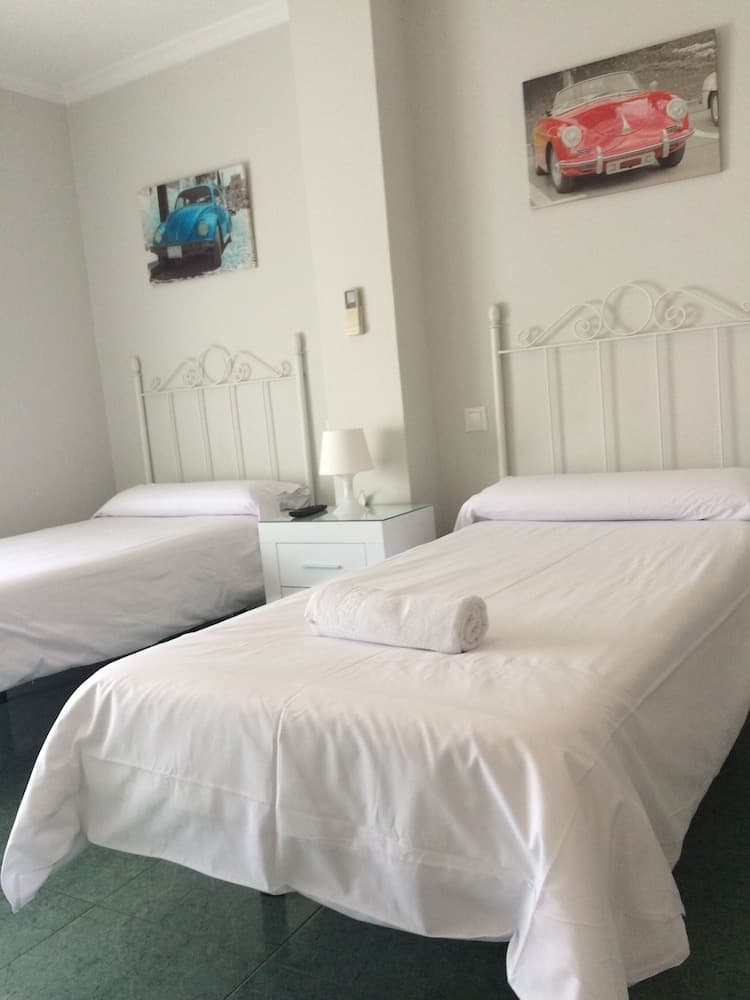 HOSTAL ACEMAR photo 2