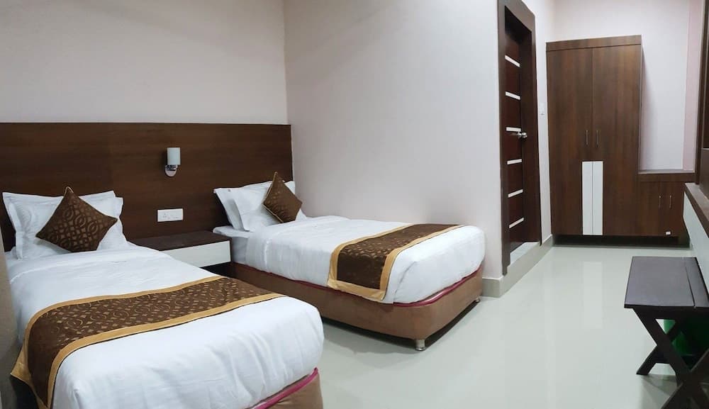 Hotel Gajur Palace photo 3