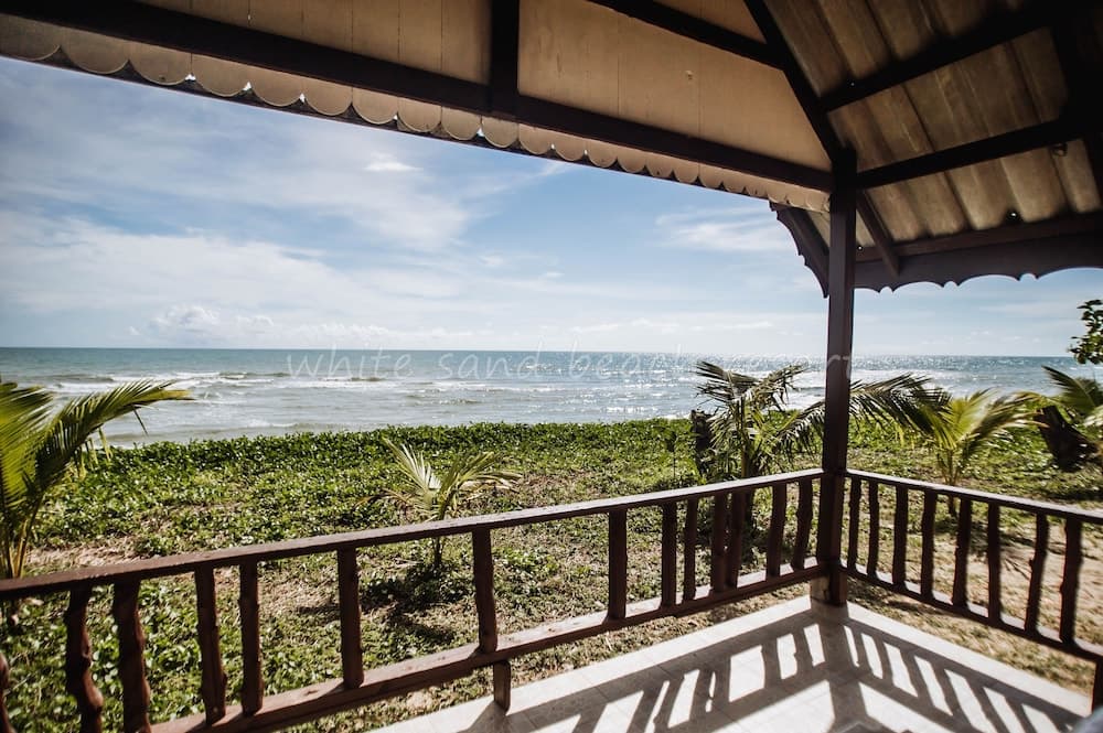 White Sand Beach Resort photo 5