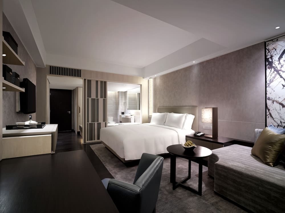 New World Makati Hotel photo 9