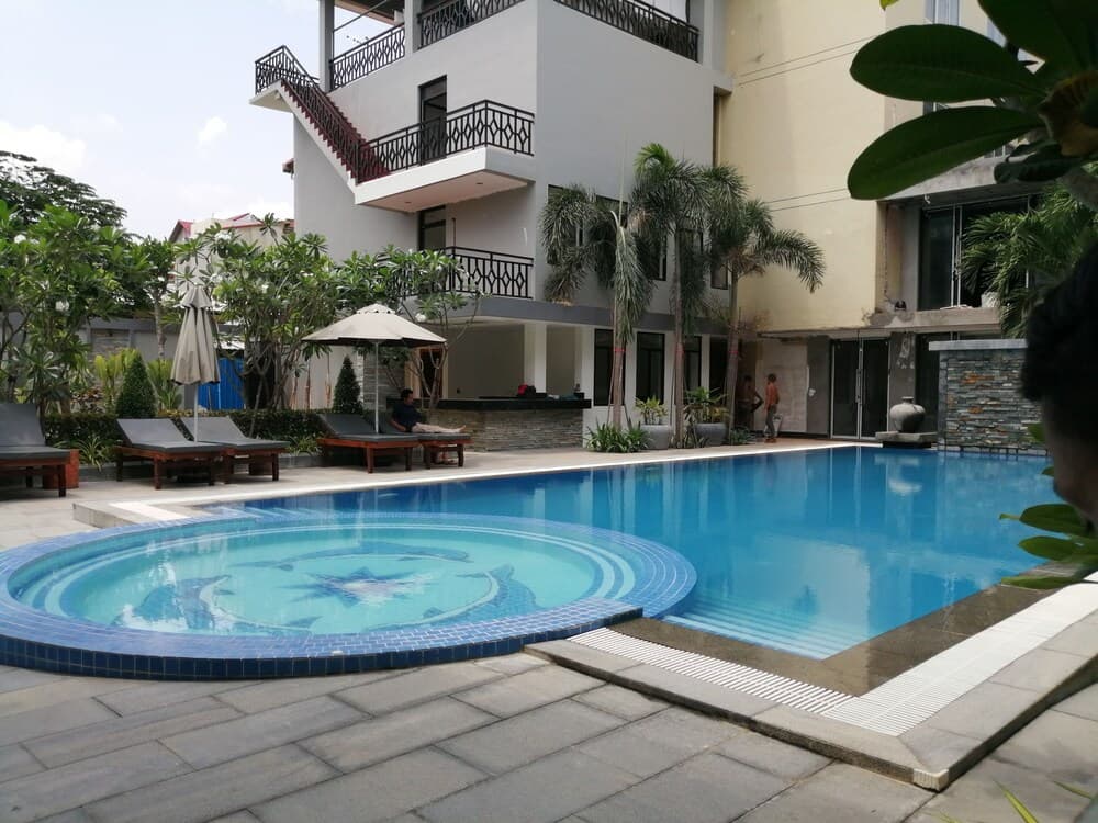Holiday Hotel photo 3