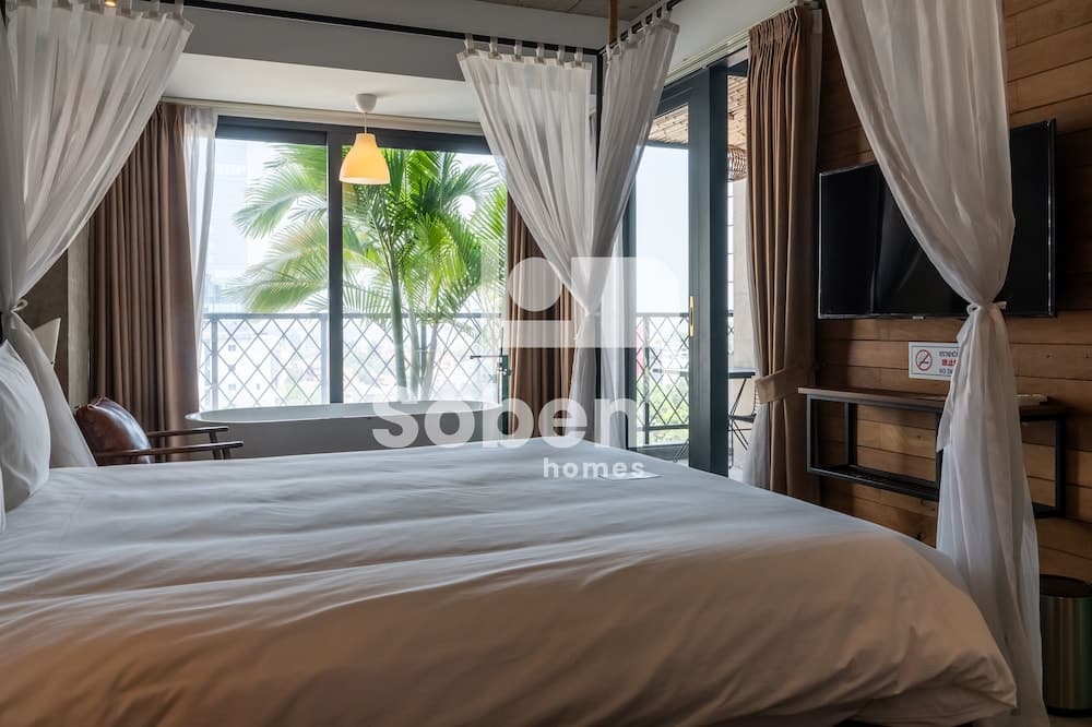 Royal Palace Suites Phnom Penh by Soben photo 2