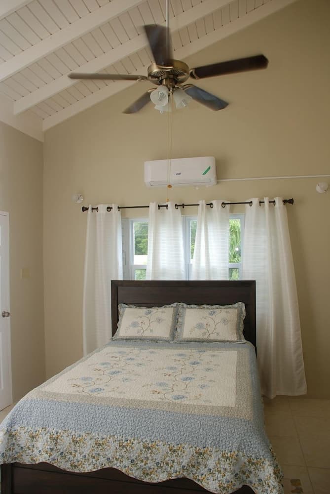 The Discovery Bay Lux Apartment photo 4