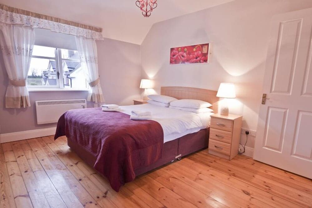 Upton Court Holiday Cottages photo 2