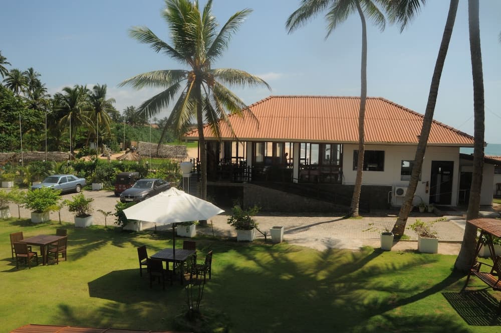 White Villa Resort Aungalla photo 7