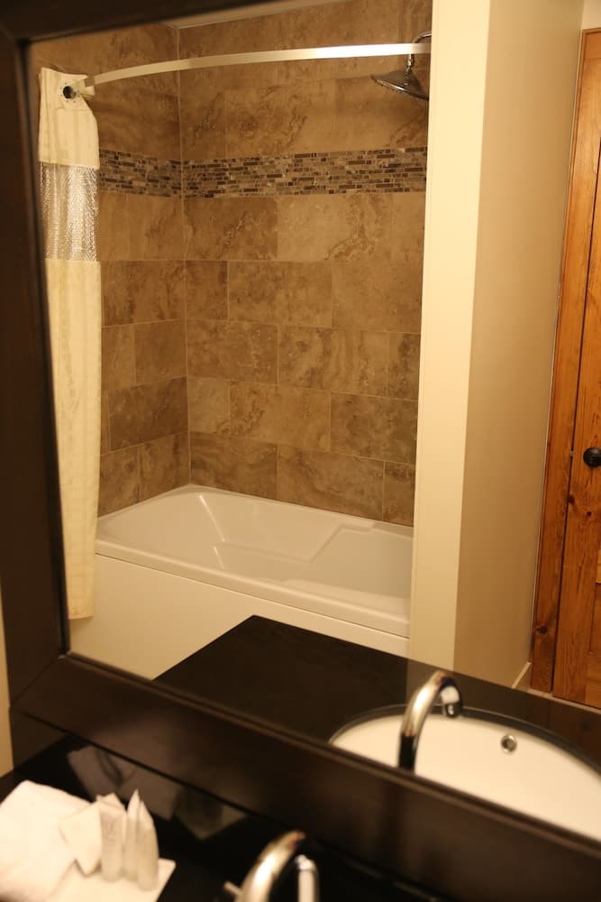 Marble Inn Resort photo 4