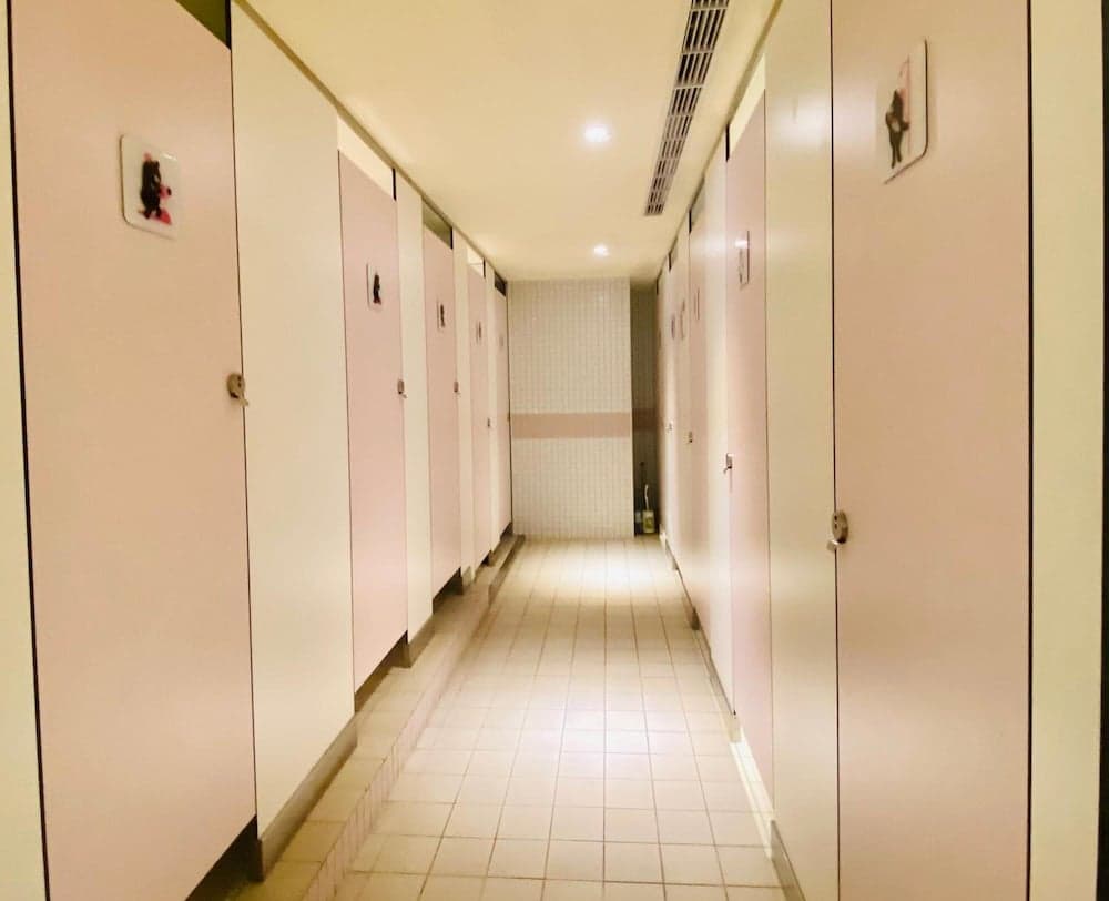 Heybear Capsule Hotel photo 4