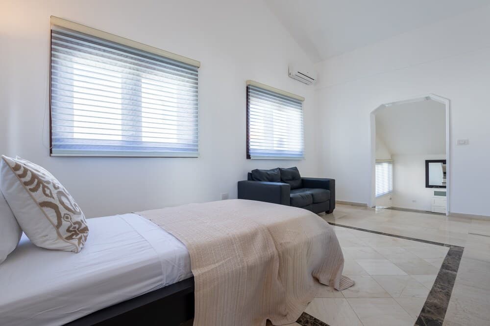 Beachfront 7BR Villa with Pool & Maid photo 3